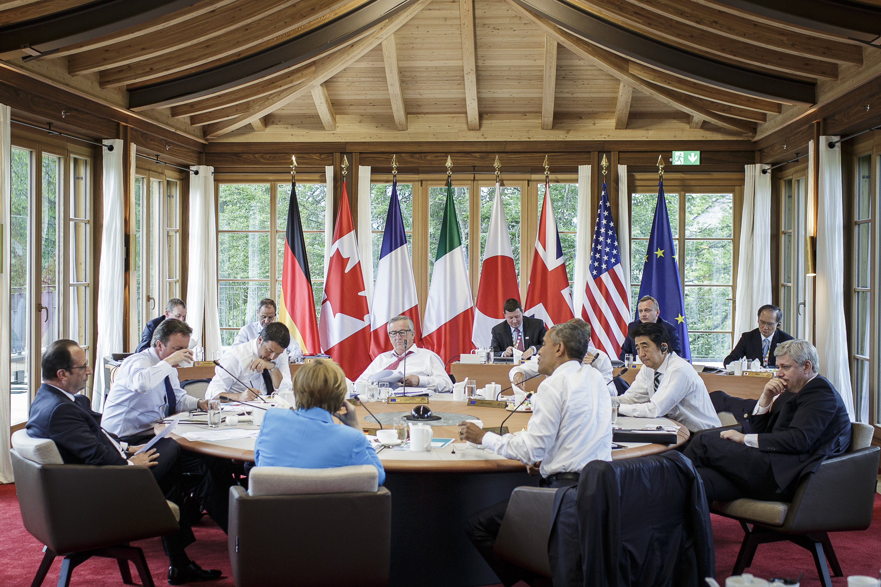 Международная арена. Саммит лого. G7. Саммит большой 8. Summit meeting.